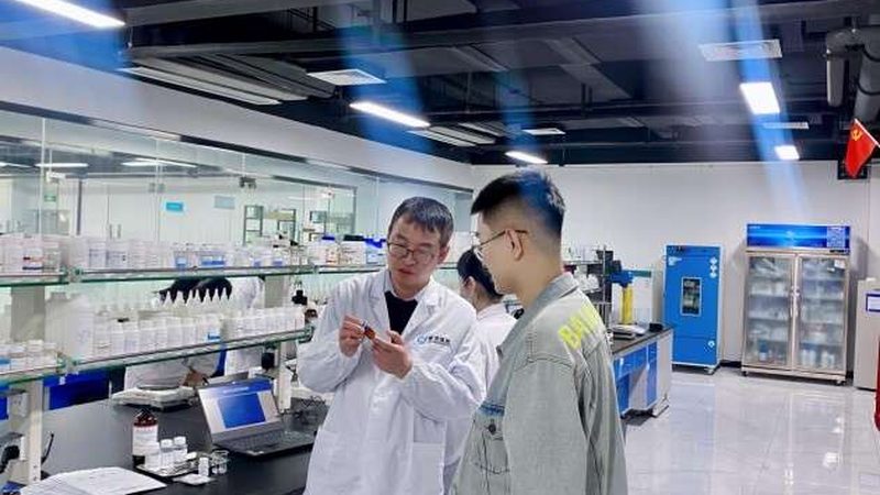 蛋白酶价格：如何选择合适的厂家与产品**